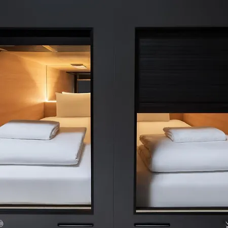 Zedwell Capsule Hotel Piccadilly Circus-3