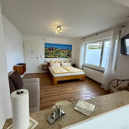 Gästehaus Sommertal, eigener Parkplatz, 800m zum Bodensee, 300m zur Altstadt-3