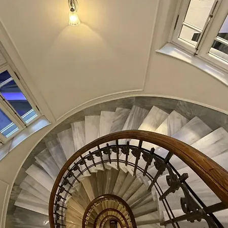 Corinne Art & Boutique Hotel-3