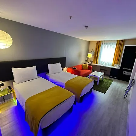 Tempo Suites Airport-2