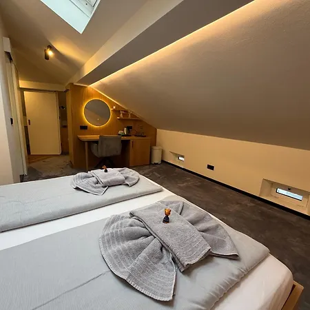 Amadea - Cityhotel Salzburg-3