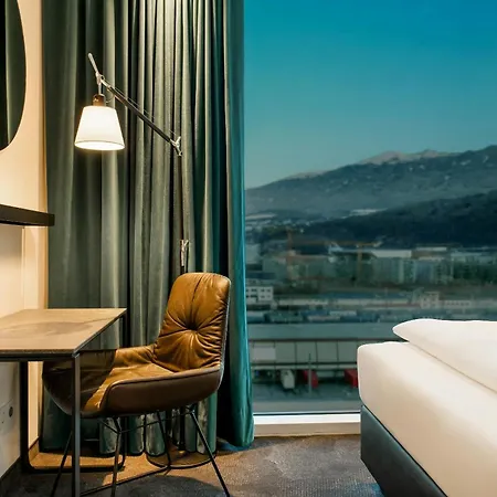 Motel One Innsbruck-3