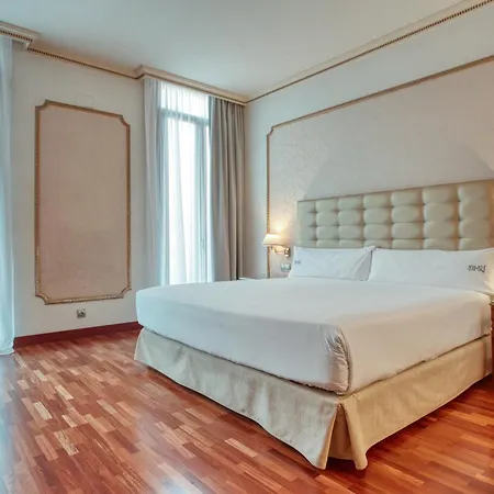 Hotel Roger De Lluria-3
