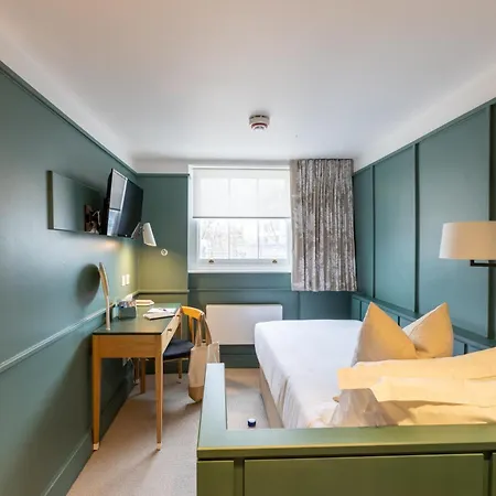 The Goodenough Hotel London-3