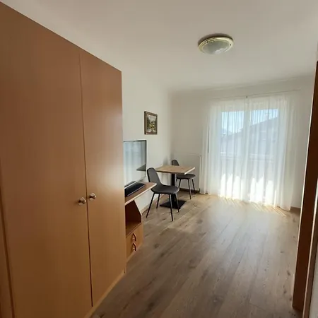 Garni Hotel Dorothea-3