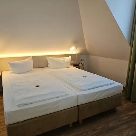 Hotel Alpha-2