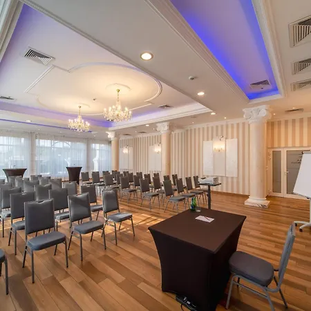 Hotel Lord - Warsaw Airport-3