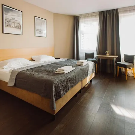 Happy Hotel Berlin-3