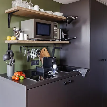 Black F House - Serviced Apartments-3