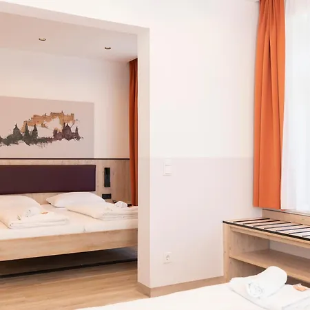Villa Floeckner Bed & Breakfast-2