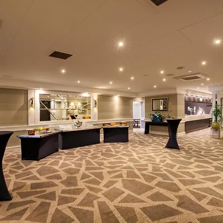 Doubletree By Hilton London Ealing-3