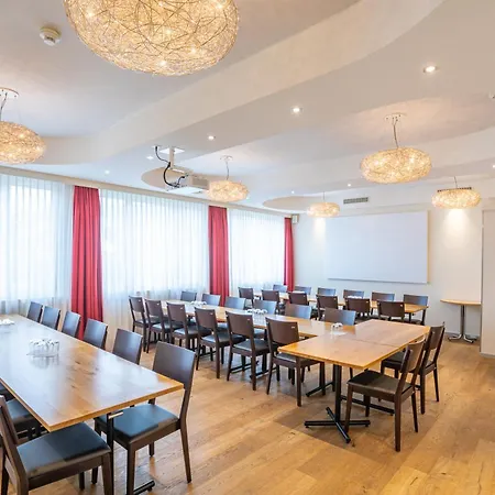 Hotel Holiday Thun-3