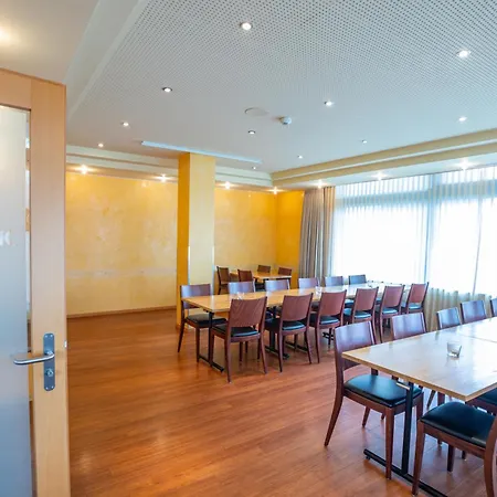 Hotel Holiday Thun-2