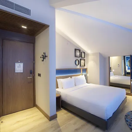 Hampton By Hilton Istanbul Old City-3