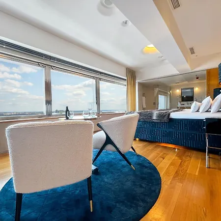 Sky Suite Hotel-3