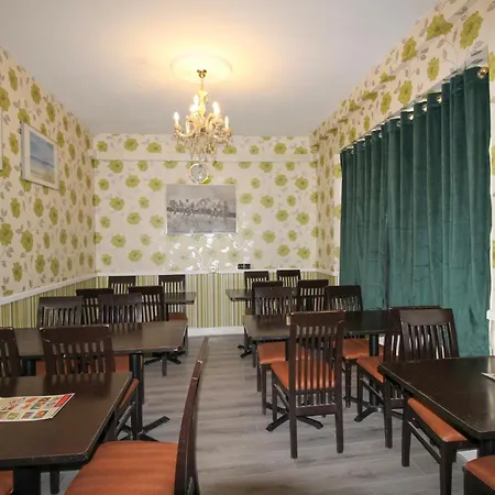 Hyde Park Court Hotel-2