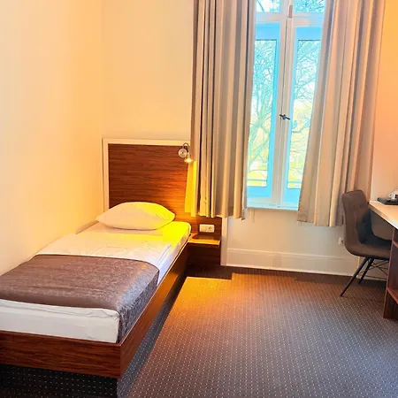 Hotel Excellent-3