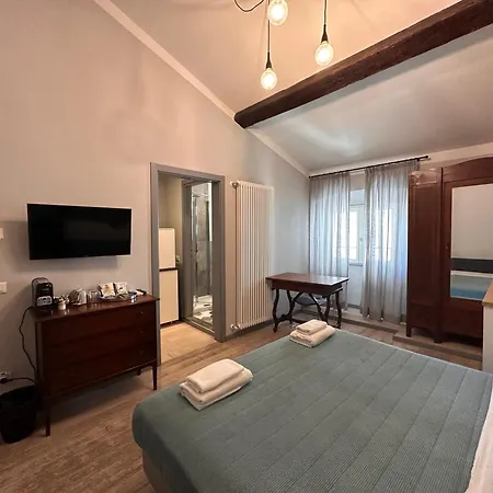 Santo Spirito Venti - Design Rooms In Florence Near Ponte Vecchio & Palazzo Pitti-3