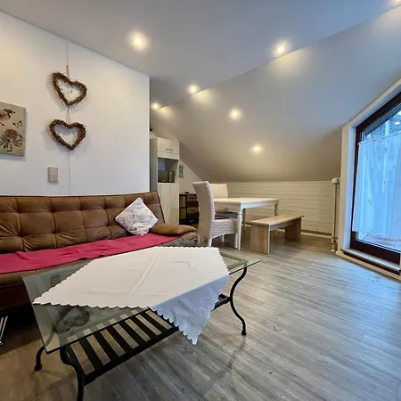 B&B Apart Hotel Goldener Hahn - Hygge Pool&Sauna-3