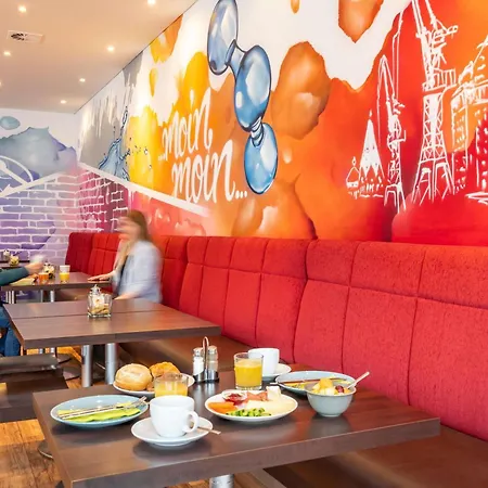 ibis Styles Hamburg Alster City-2