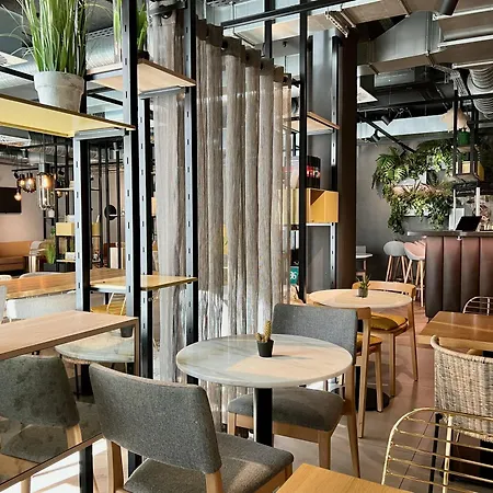 HIAMO Hotel Hamburg-Bergedorf-2