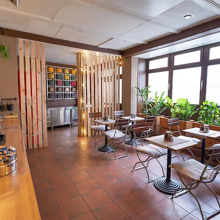 Smart Stay Hotel Station-3