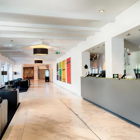 Park Inn by Radisson Lübeck-2