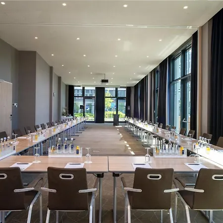 Holiday Inn Frankfurt Airport By Ihg-3