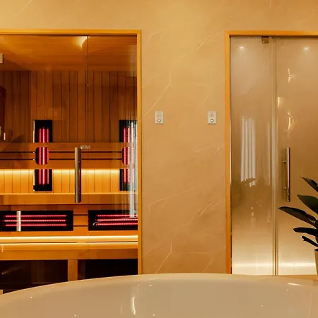 Boutique Hotel Charley'S-3