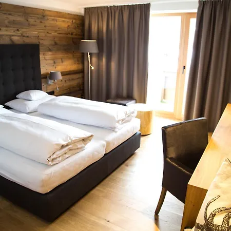 Der Gruene Baum Mountain Boutique Hotel-3