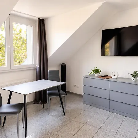 Lipp Apartments-2