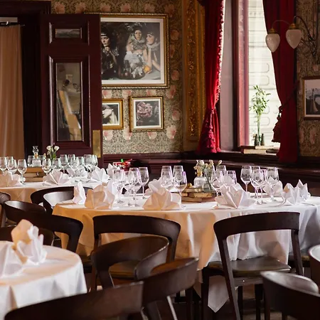 Hotel Pigalle-2