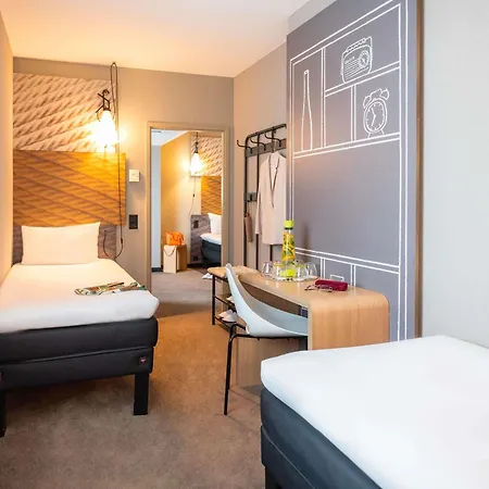 Ibis Geneve Centre Lac-3