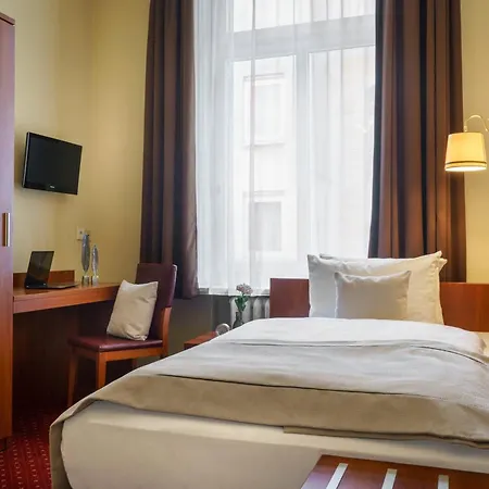 Hotel Kronprinz Hamburg Hauptbahnhof-3