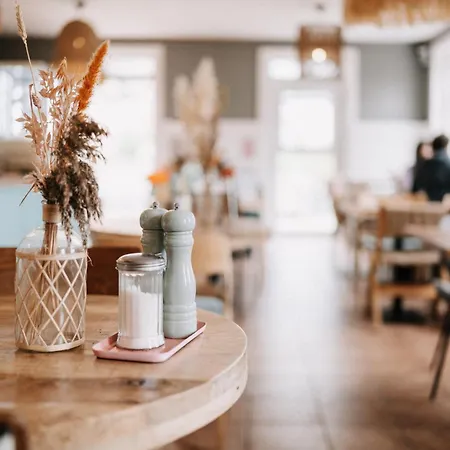 Hotel 'Das Strandhaus'-2