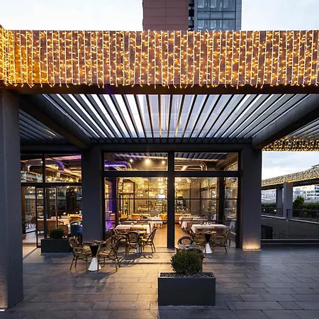 Movenpick Living Istanbul West-3