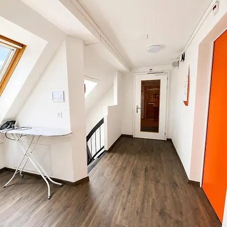easyHotel Zürich Limmatplatz-3