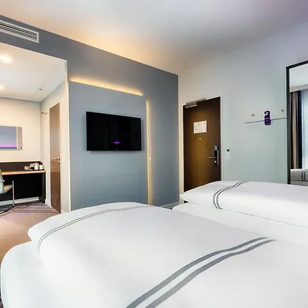 Premier Inn Berlin Airport-3