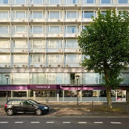 Premier Inn Saarbrücken City Centre-3