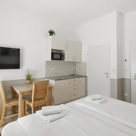 Ajo Apartments - Messe City Flat - Self-Check-In-3