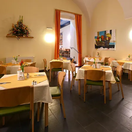 Gästehaus im Priesterseminar Salzburg-2