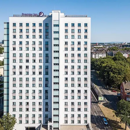 Premier Inn Köln City Süd-3
