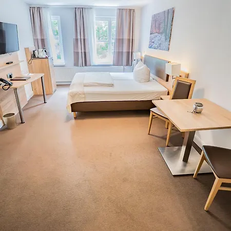Hotel Waldhalle-3