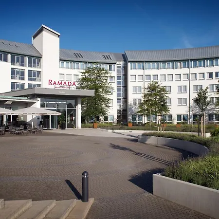 Ramada By Wyndham Dresden-3