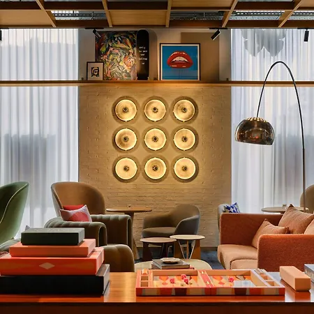The Social Hub Barcelona Poblenou-2