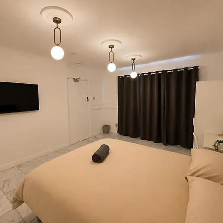 Studio 34-2