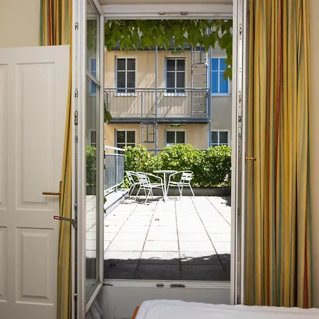 Suite Hotel 900 m zur Oper-3
