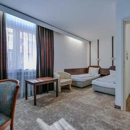 Hotel Mondial Comfort - Frankfurt City Centre-3
