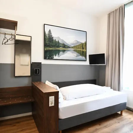 Hotel Apadana Frankfurt-2