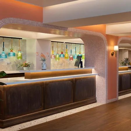 Ocean Key Resort & Spa, A Noble House Resort-2